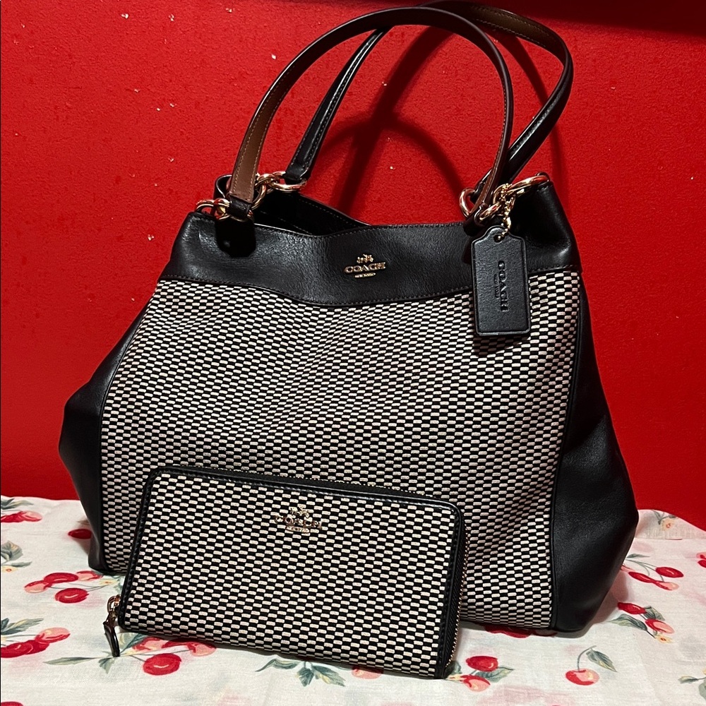 Coach Lexy Tote Black and Cream Shoulder Bag Set